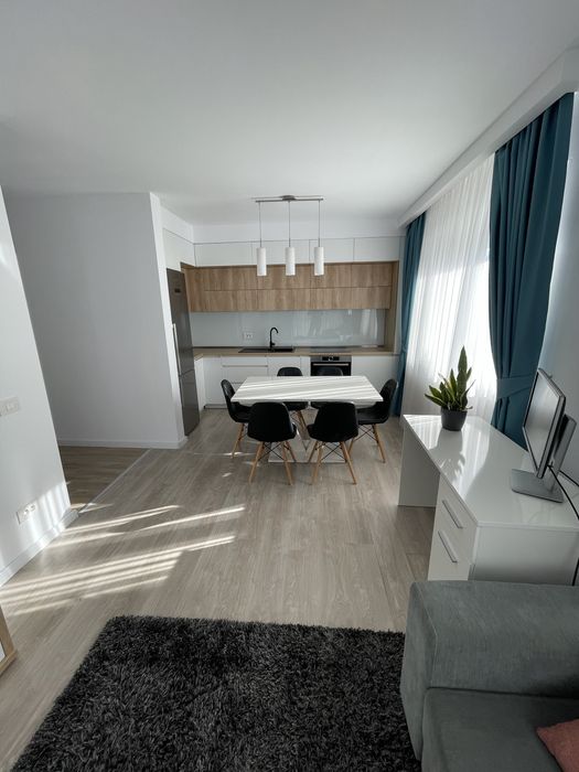 Inchiriez apartament 3 camere