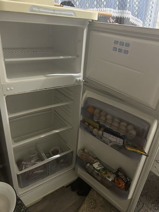 Холодилник бирюса