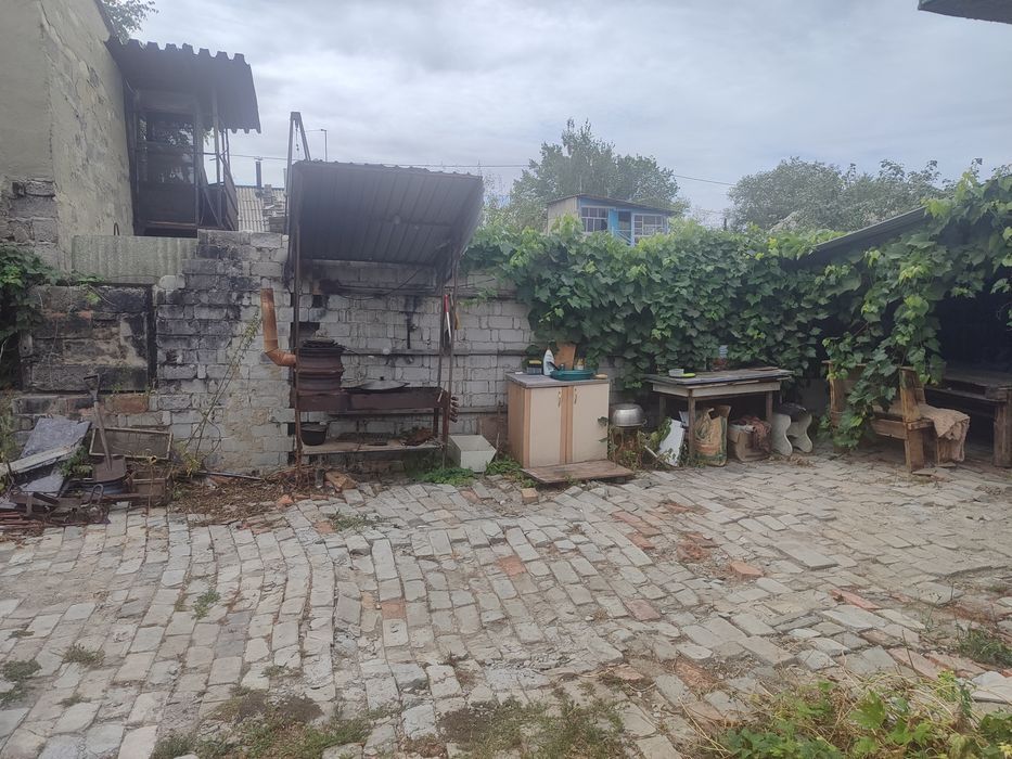 Продам дом. Участо 4,3 сотки. В городе