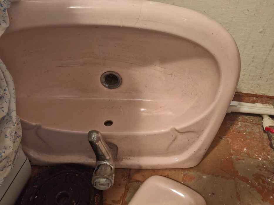 Сантехника. Набор унитаз и тюльпан