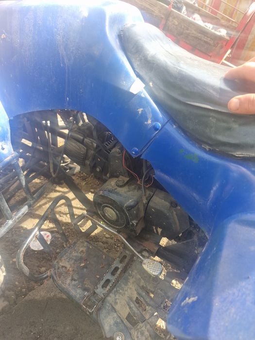 Vând ATV +remorca