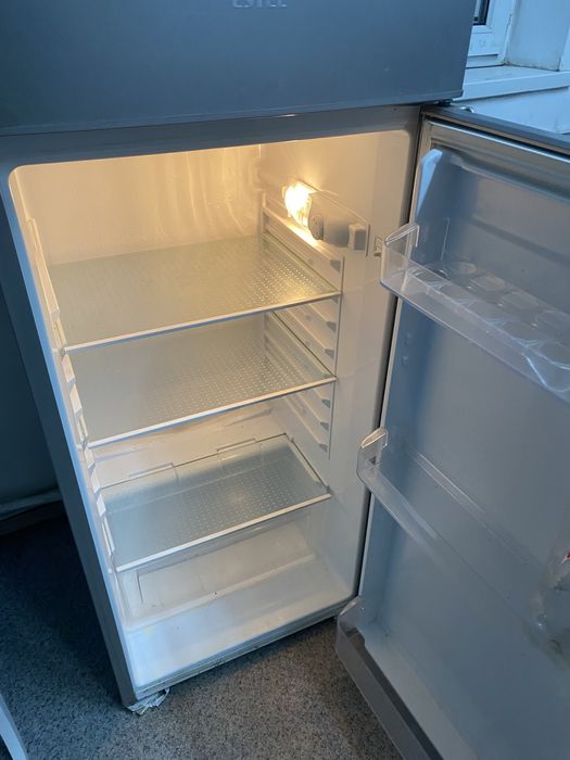 Продаю холодильник