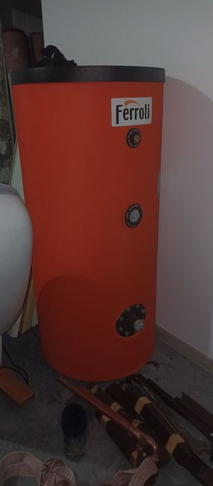 Boiler 300 l pe role cu două serpentine