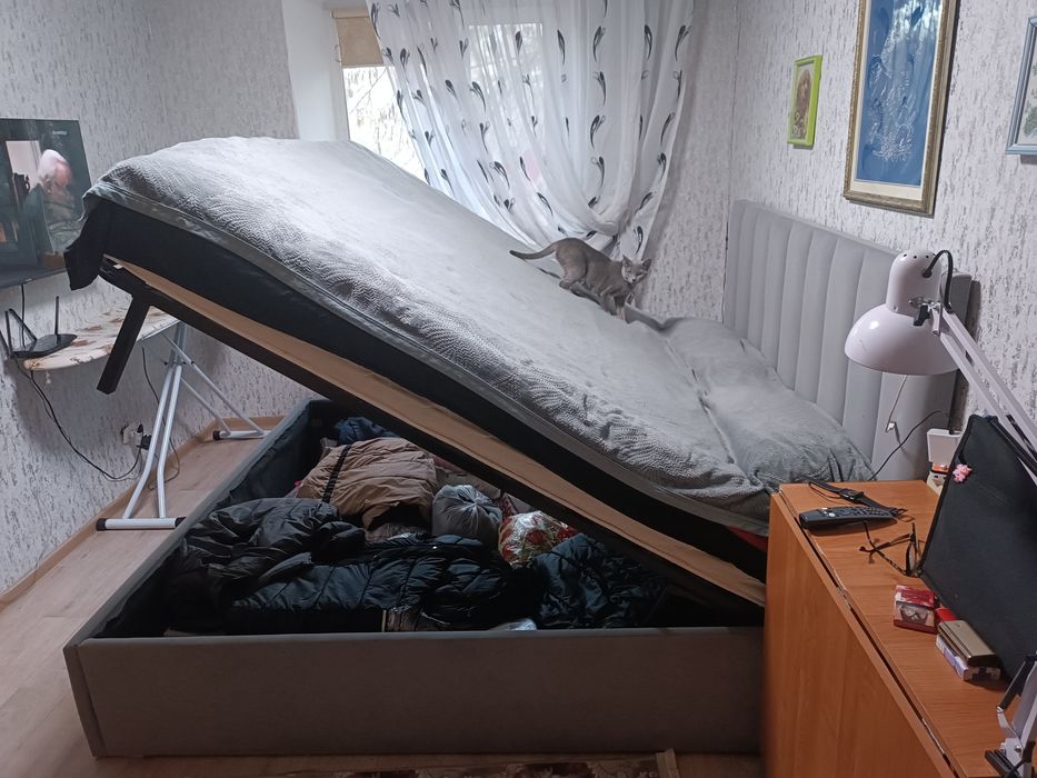 Кровать двухспальная