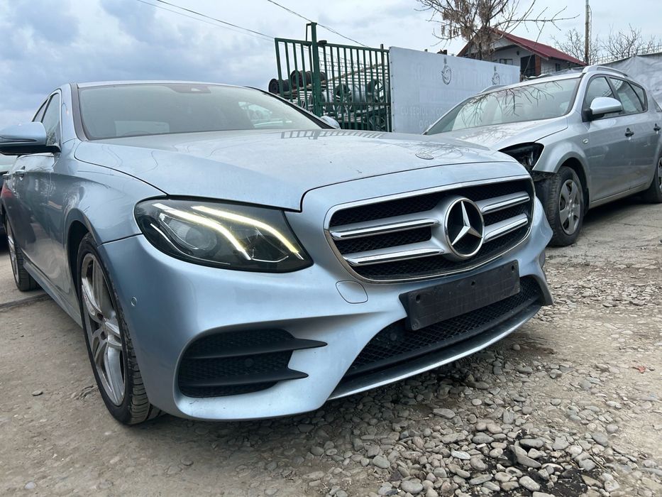 Fuzetă dreapta față Mercedes E class W213