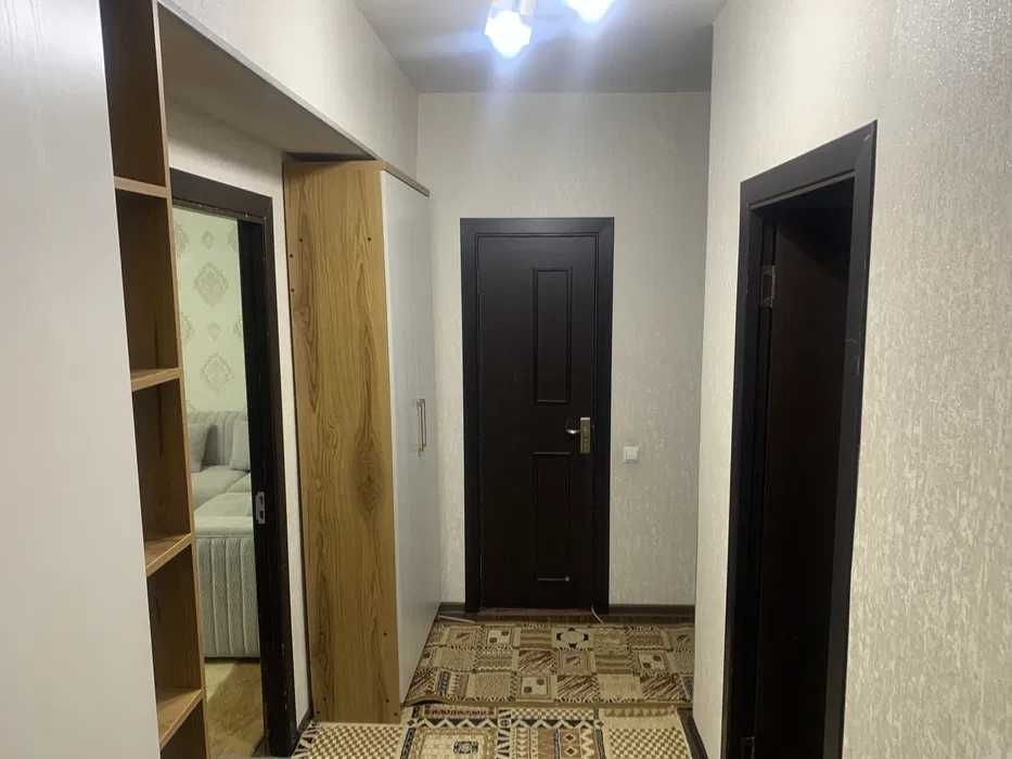 СОТИЛАДИ ПРОДАЁТСЯ СРОЧНО. Янгихаёт 8-худуд 2 хонали. 2/2/7 - 66кв/м