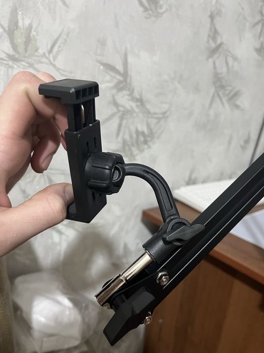 Кранштейн для телефон и планшет