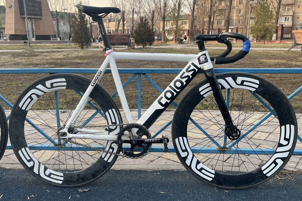 Colossi low pro fixed gear