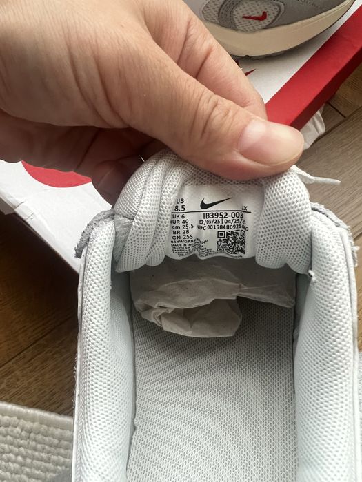 Кроссовки новые Nike 39р