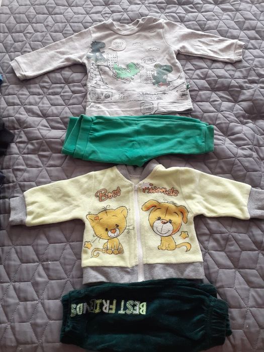 Лот то бебешки дрехи и детски играчки за момче