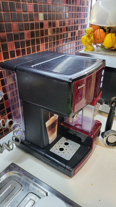 Aparat cafea espressor Breville cu spumare lapte