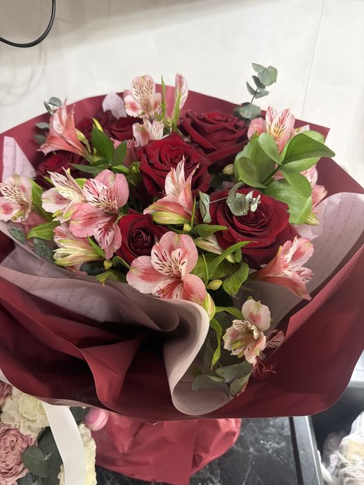 Розы 6000 Эустомы 8000 51роза 15000