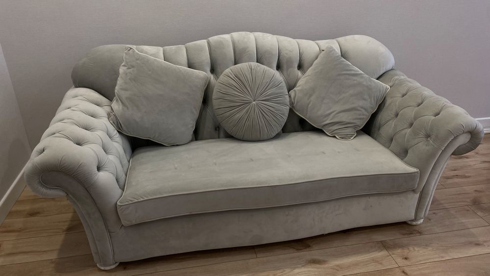 Срочно , продам диван кровать в отличном состоянии