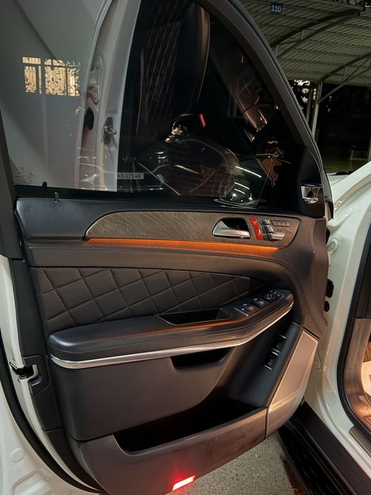 Mercedes Benz GL500 Designo