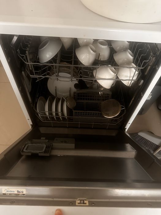 Продам посудомойку midea