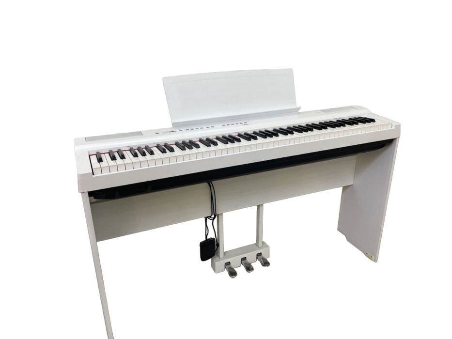 Продам цифровое пианино Ямаха