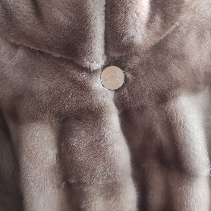 Продам норковую шубу