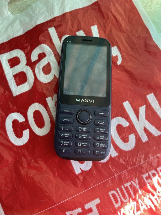 Maxvi k17 кнопочный телефон