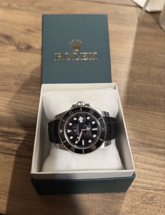 Мъжки часовник Rolex Submariner Date (Черен циферблат + силиконова каишка и резервна верижка)