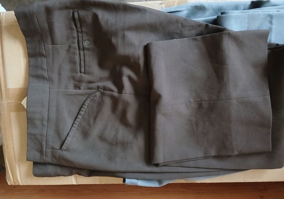 Лот от два мъжки панталона