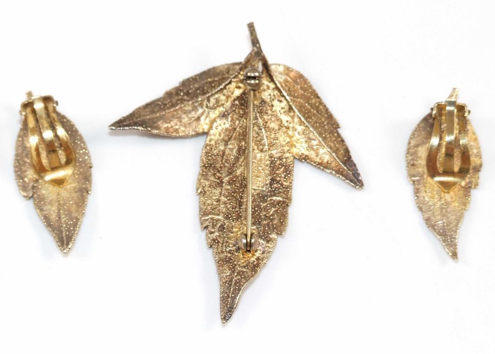 Set unicat: brosa si cercei din ARGINT placat cu AUR 24 K, Made in Denmark, NOU (caseta originala)