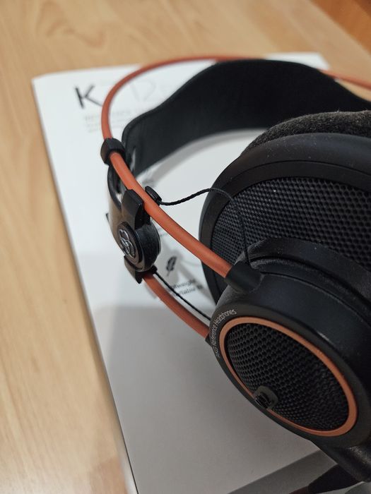 AKG K712 PRO студийни слушалки