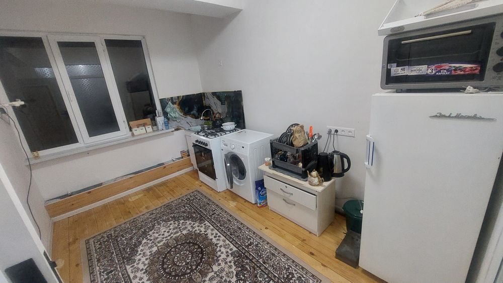 3 хона 3чи кават Марказ Эмират кафе