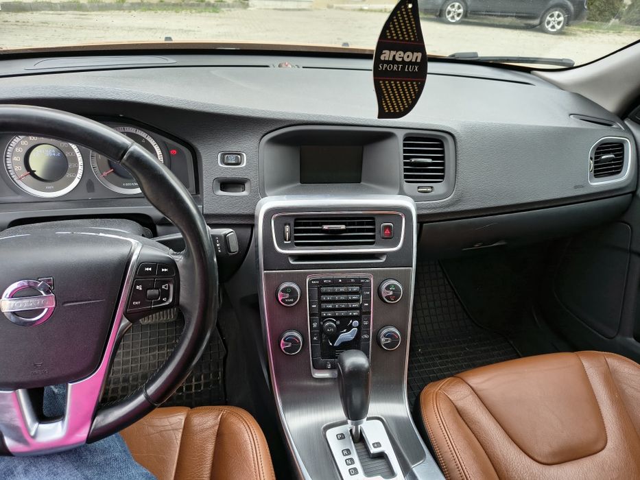 Vând volvo S60 2010 d3 automat