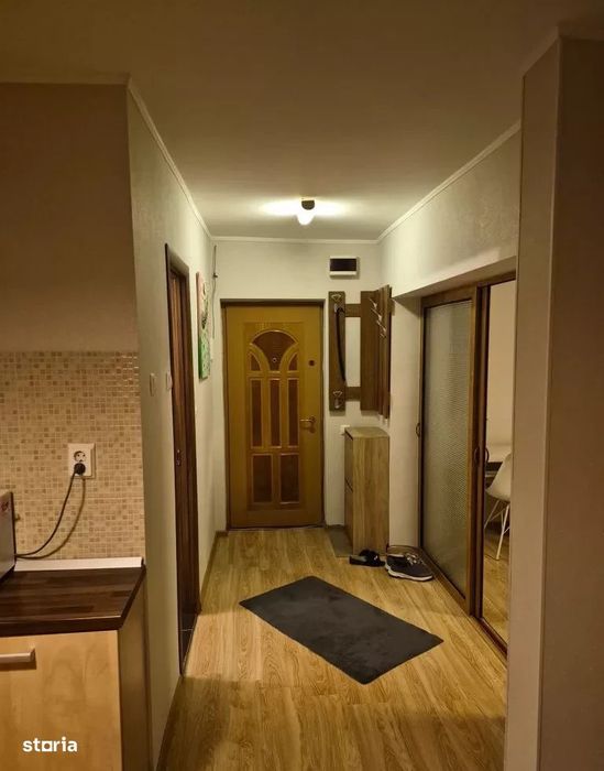 Garsonieră Premium | Piața Victoriei | 100 M De Metrou | Balcon | 40