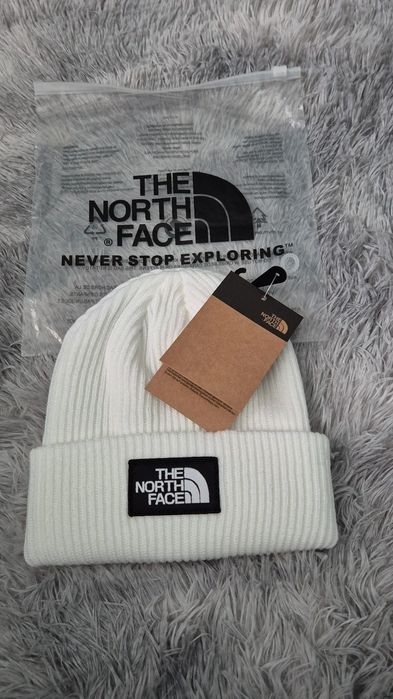 Caciula The North Face alba