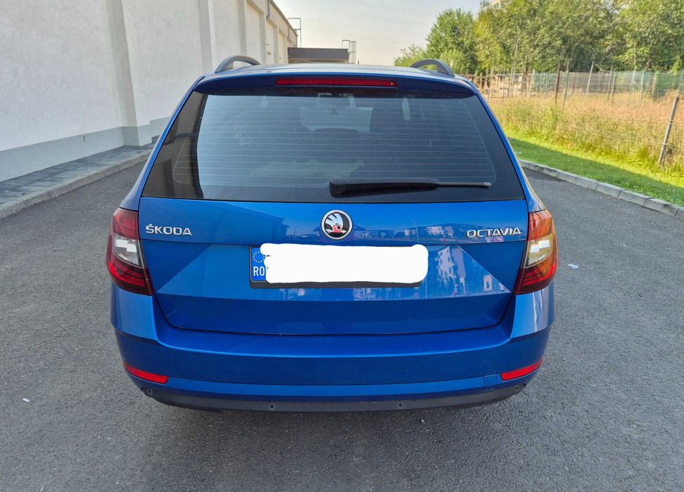 Masina auto Skoda