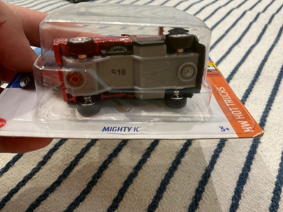 Обменяю хот вилс стх