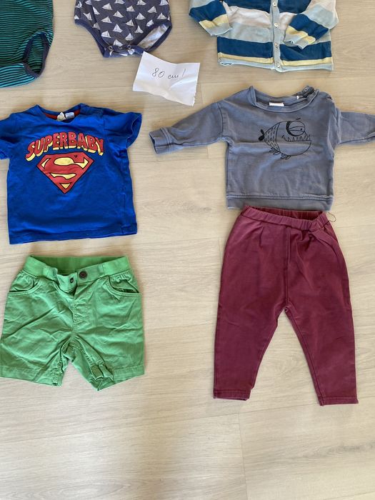 Vand Lot haine baieti(1 an) frumoase.