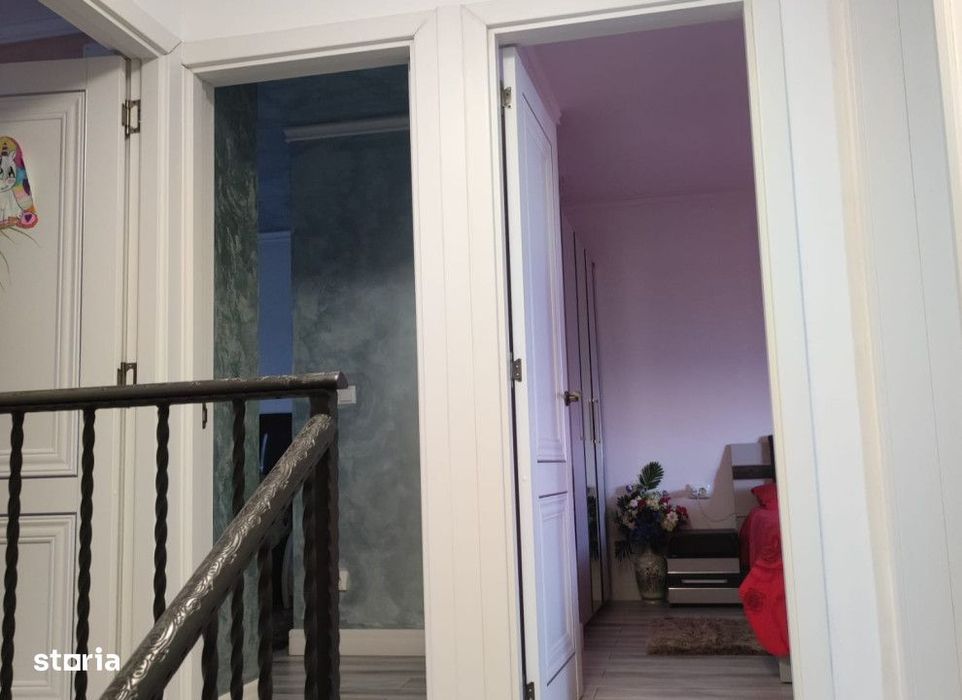 Duplex 4 camere intre Iasi si Miroslava,403mp teren,mobilat Cod:158876