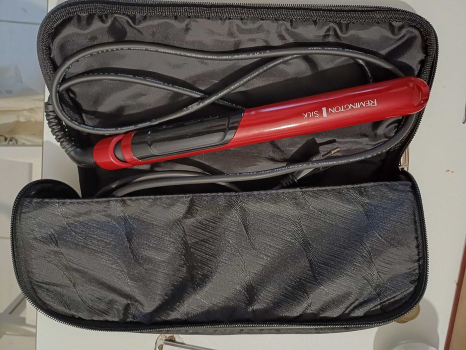 Placa indreptat parul Remington Profesional Silk Straightener