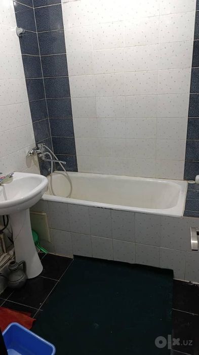 3 xonali kvartira sotiladi