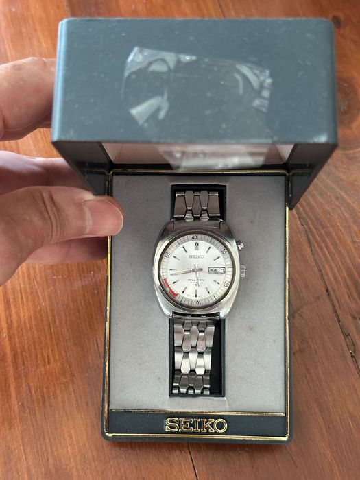 Seiko Bellmatic- 70s mechanical vintage watch