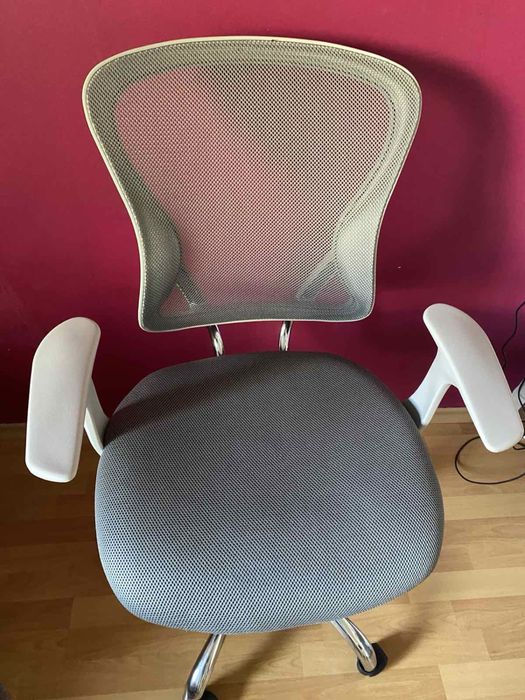 работен стол Rhino като нов