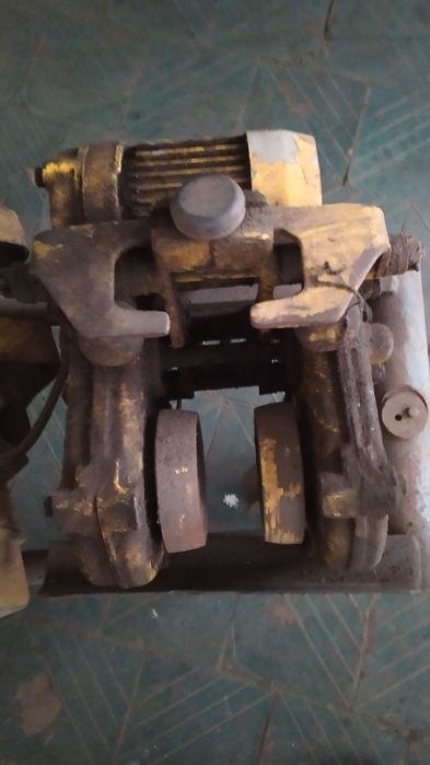 Продам тельфер грузоподъёмность 1 тонна