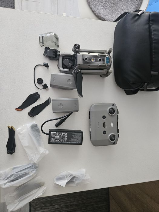DJI Mavic air 2 fly more combo