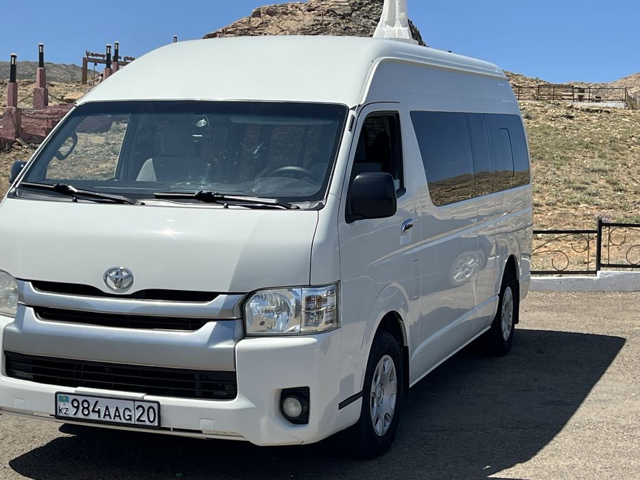 Микроавтобус Тойота Хайс