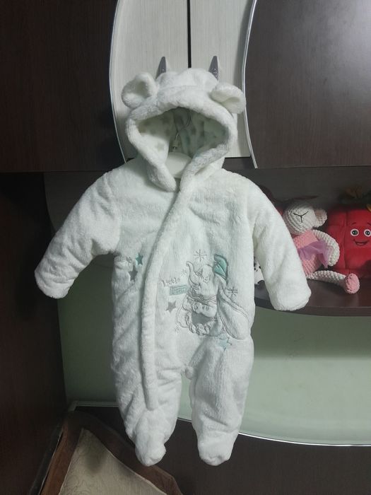 Combinezoane de bebelusi, în stare f. buna