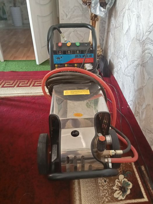 Карчер продаю почти новый