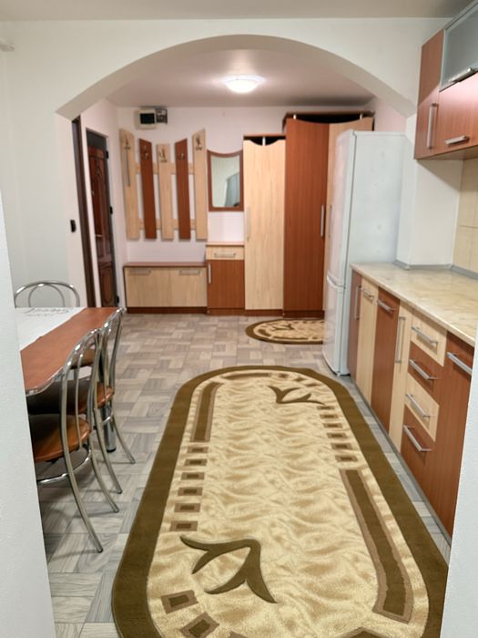 Vând apartement 2 camere etajul 3