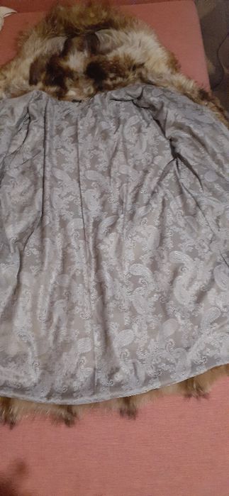 Продаю шубу с капюшоном