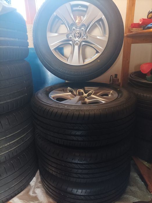 Roti Toyota RAV4 4