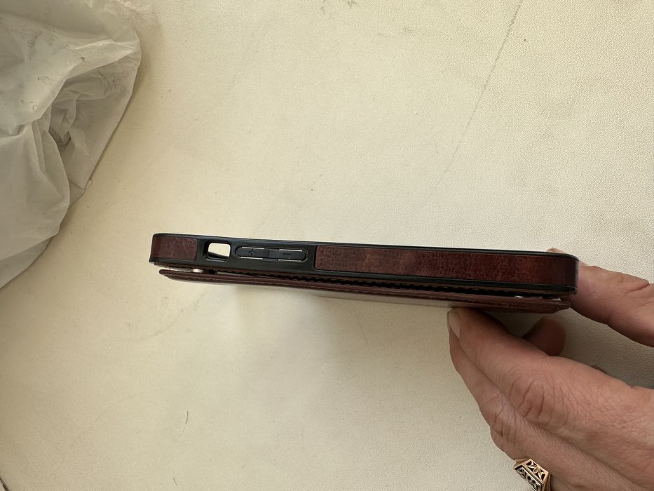 Чехол на айфон 13про