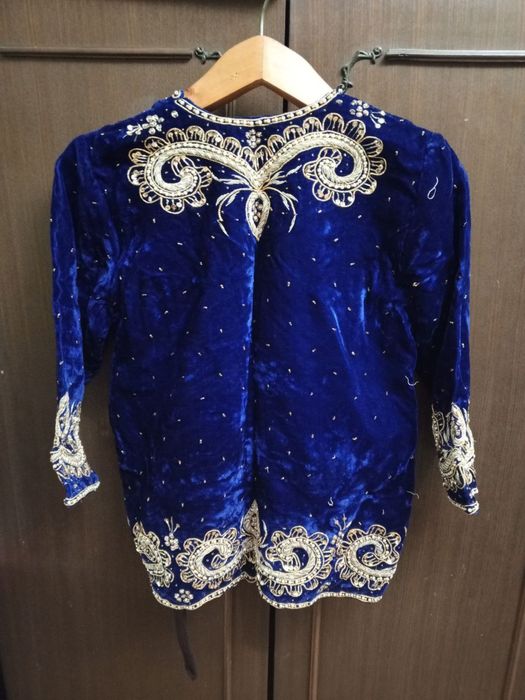 Чапан национальный, две штуки, на 1,5-4 года