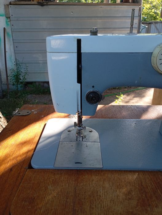 Швейная машина советская продам