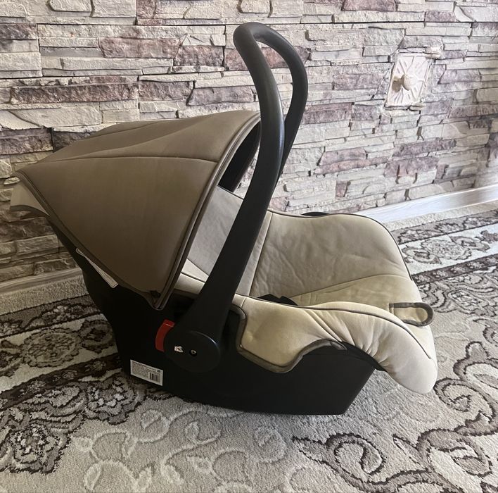 Переноска для малыша(автокресло)